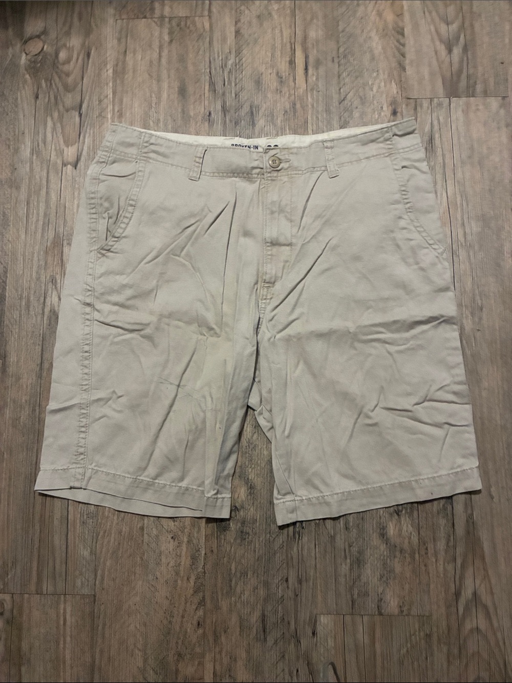 Old Navy Men's Light Khaki Flat Front Shorts